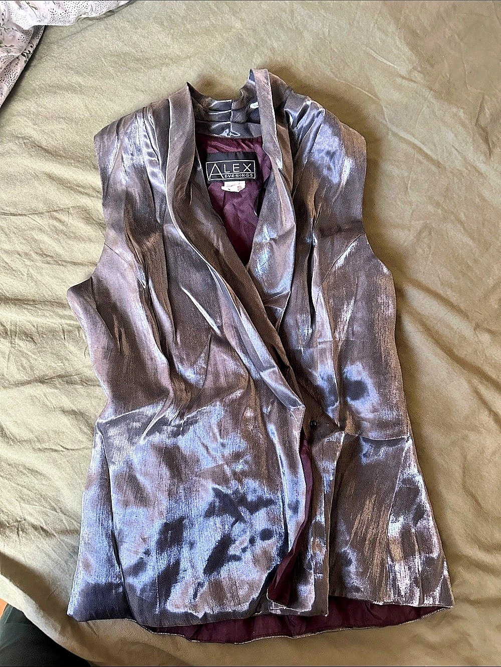Alex Metallic Abstract Vest Size Small. Good condition.